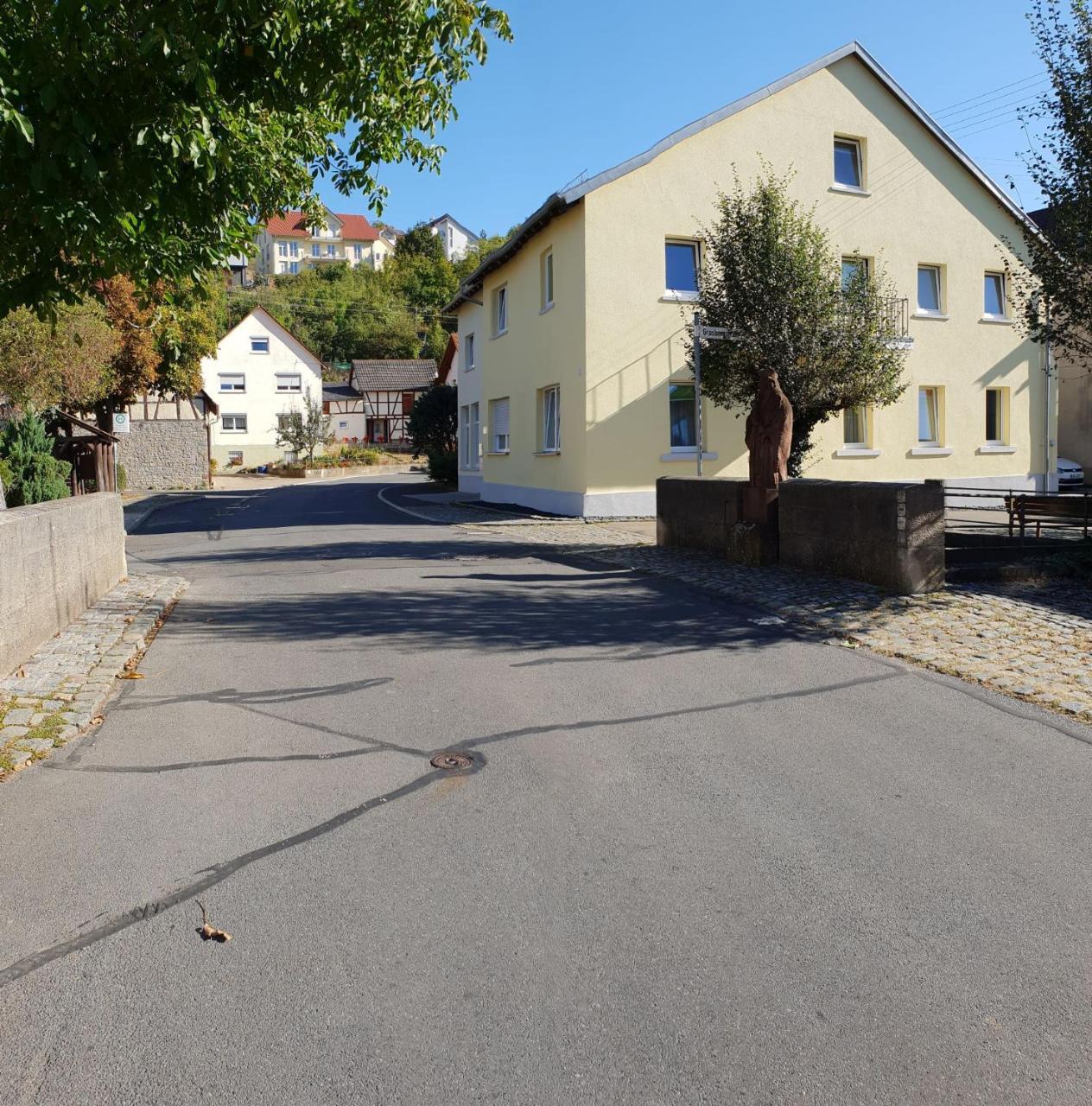Apartment Monteurzimmer Fritsche-tauberbischofsheim *